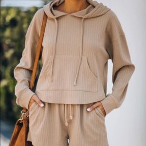 Pocketed Knit Hoodie